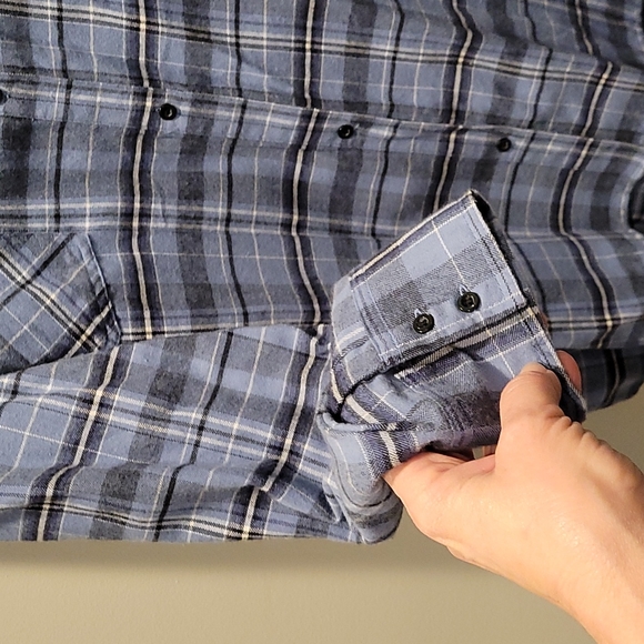 Flannel&Sequin hi-low button up, New w/ tags - Picture 7 of 13